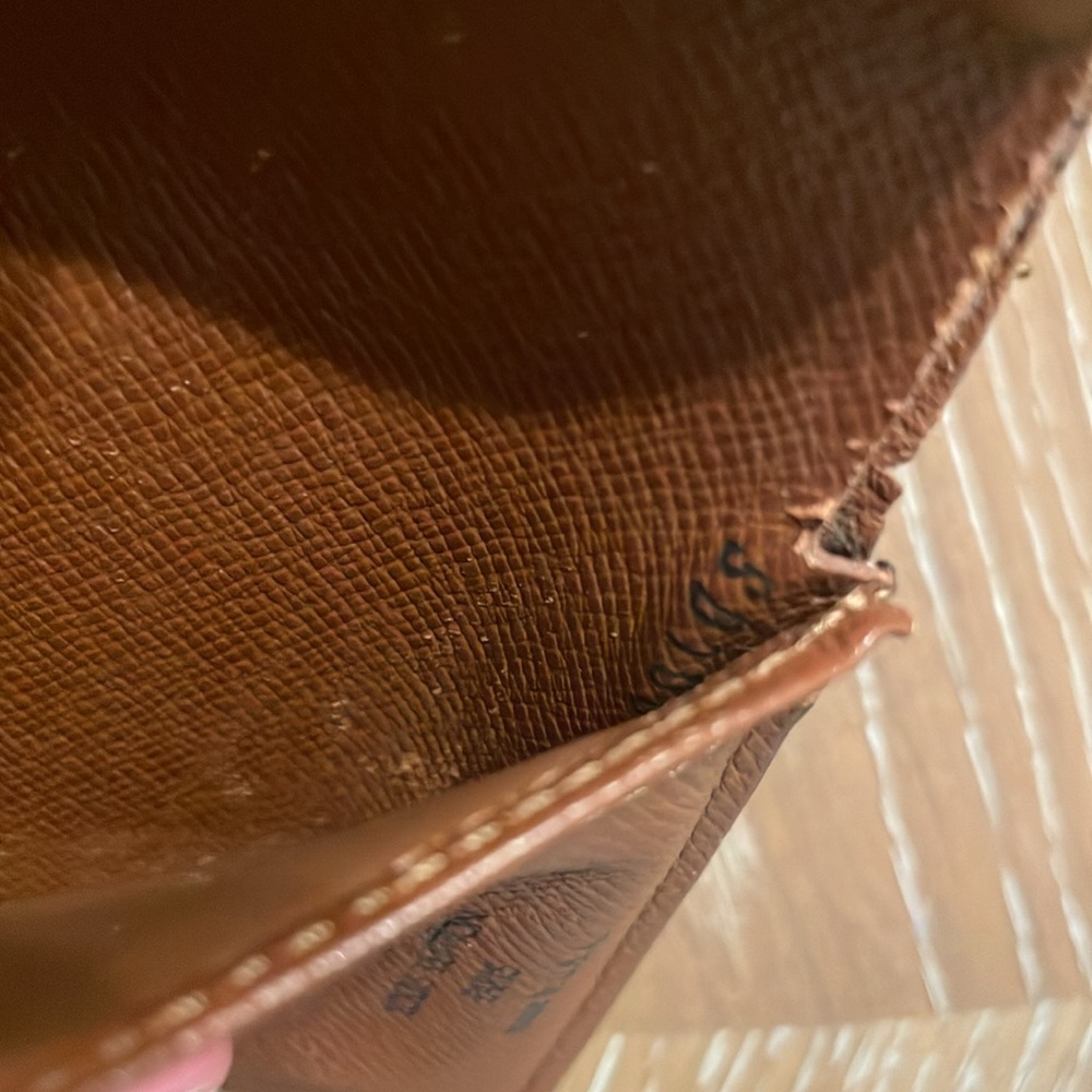 SALE PRICE FIRM Louis Vuitton monogram wallet - with snap, kiss lock coin pocket - Picture 9 of 10